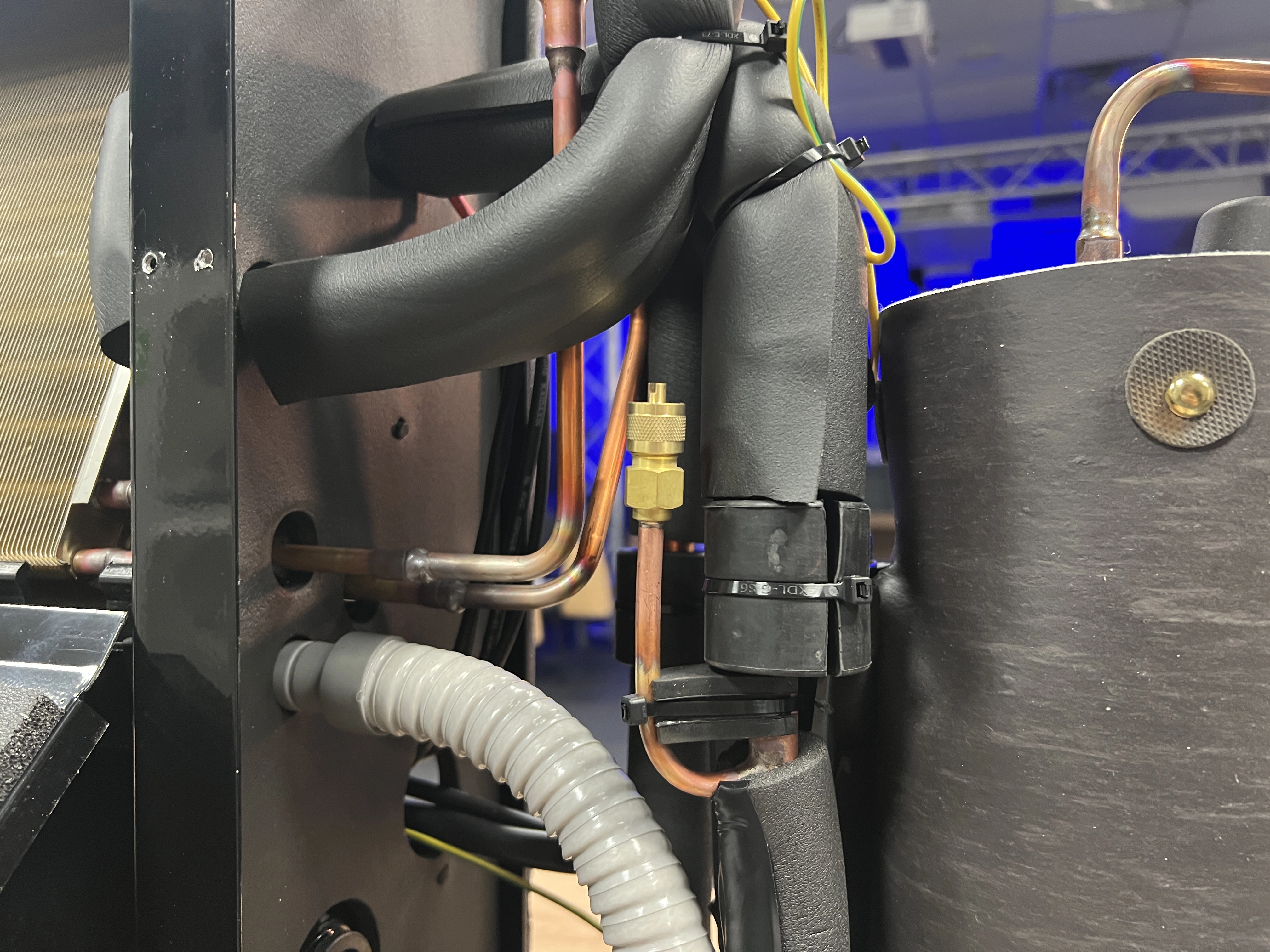 Канальний осушувач для басейнів захист від конденсату Mycond MSHAC