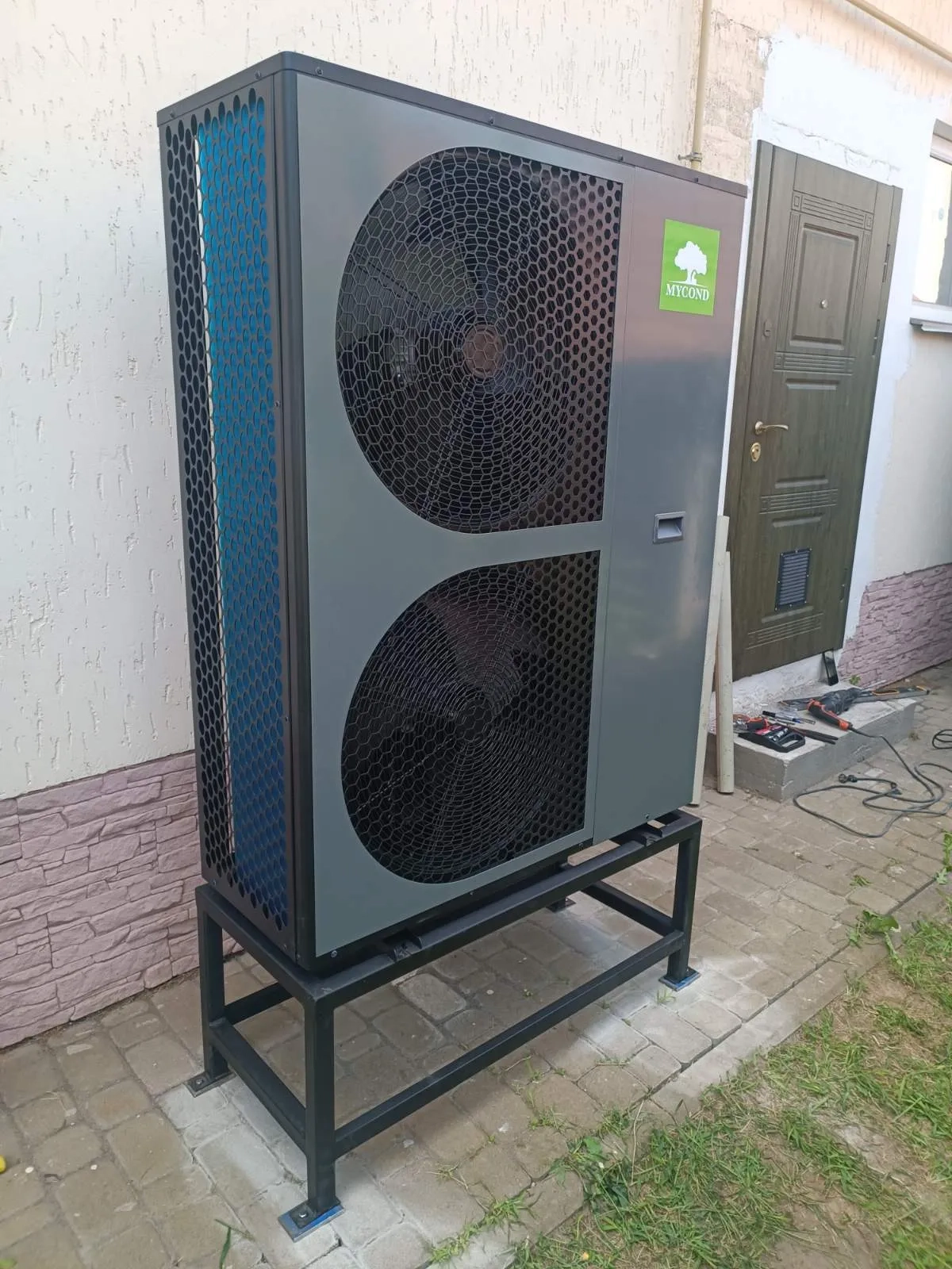 Сімейний будинок з тепловим насосом Mycond BeeThermic