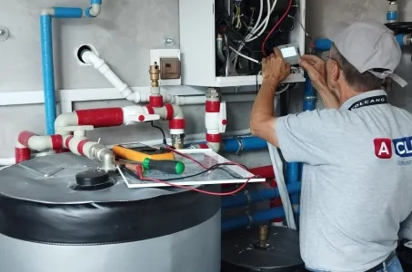 Окремий будинок з тепловими насосами Mycond Split серії BeeHeat