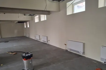 Промисловий об&#39;єкт з настінними фанкойлами Mycond