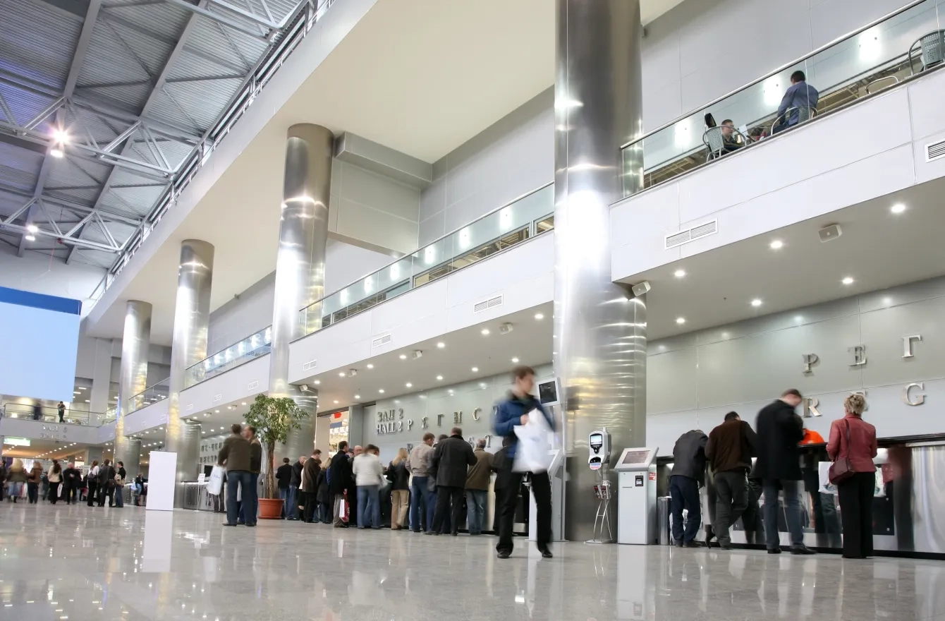 MyCond DFCL  у просторому громадському приміщенні